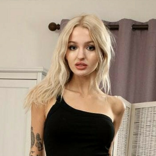 Anadelle Pornstar