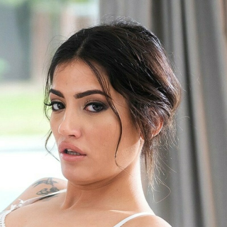 Penelope Cross Pornstar